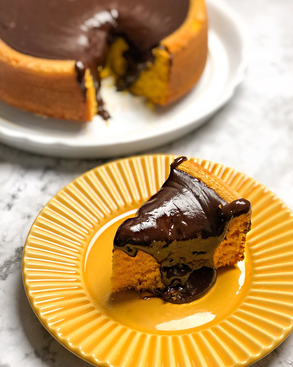 Como Fazer Bolo de Cenoura com Cobertura de Chocolate (Fácil e Gostoso) -  Maravilha de Sabor