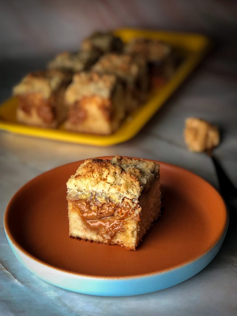 Receita de Bolo de Banana com calda caseiro tradicional